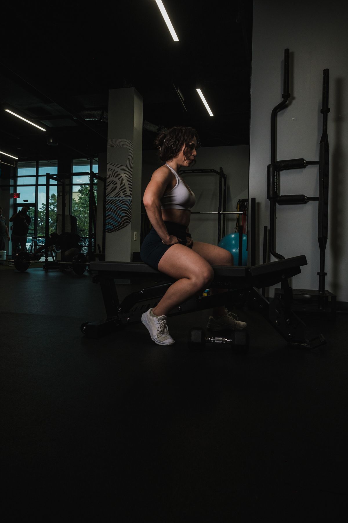 Interior del gimnasio con equipamiento